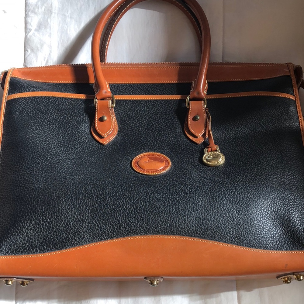 COPY - Authentic Dooney & Bourke All leather Brie…
